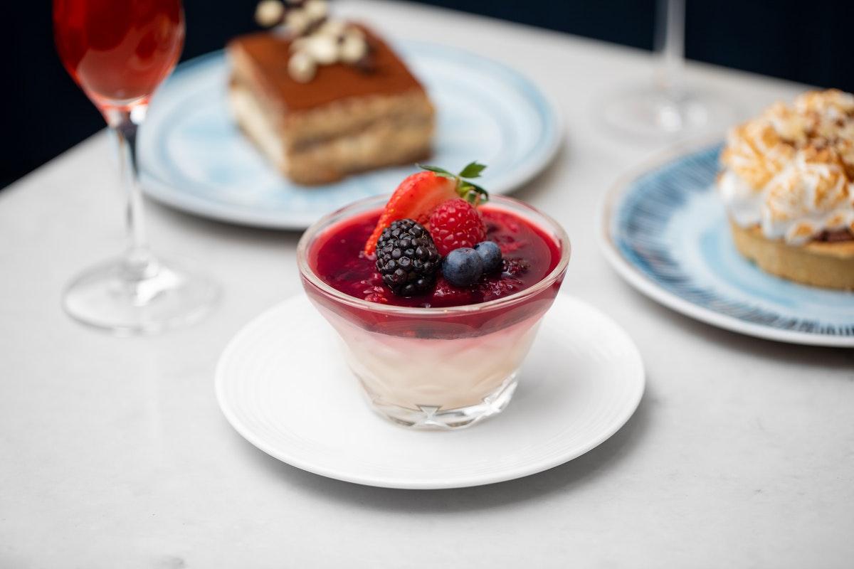 Middle Eight - Covent Garden - Preferred Hotels And Resorts London Exteriör bild A dessert